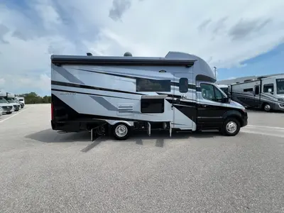 2025 Tiffin Motorhomes Wayfarer photo 23