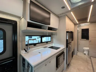 2025 Tiffin Motorhomes Wayfarer photo 6