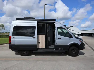 2025 Airstream Interstate photo 17