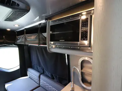 2025 Airstream Interstate photo 9