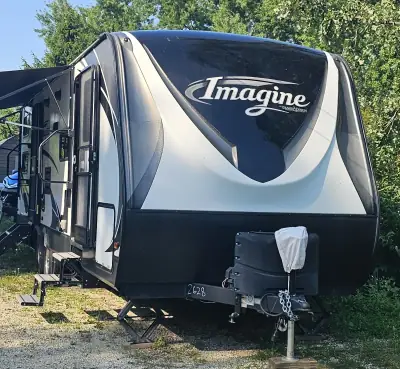 2018 GRAND DESIGN IMAGINE photo 4