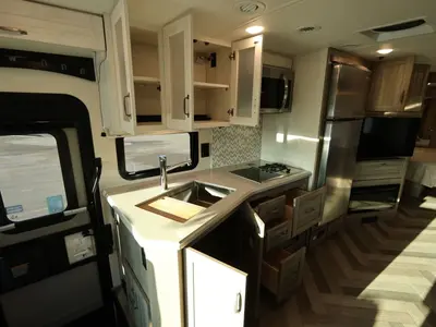 2023 Winnebago Adventurer photo 10