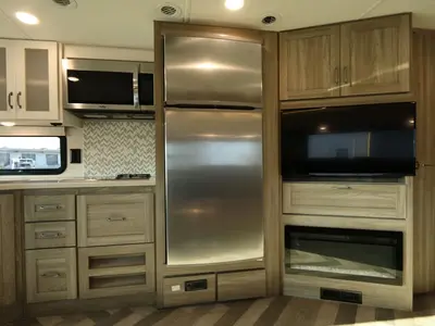 2023 Winnebago Adventurer photo 12