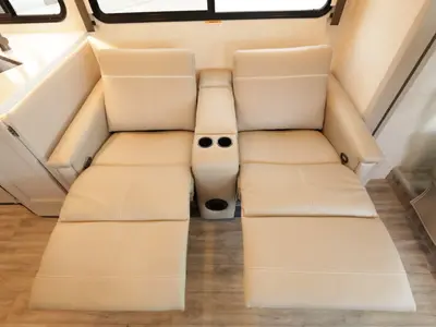 2025 Thor Motor Coach A.C.E. photo 9