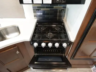 2018 Forest River Sunseeker photo 9