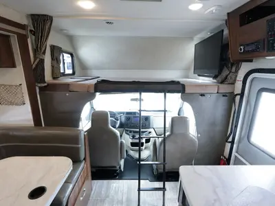 2018 Forest River Sunseeker photo 4