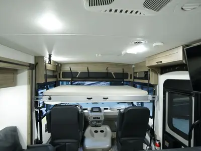 2025 Winnebago Vista photo 4