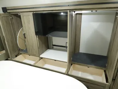 2025 Winnebago Vista photo 25