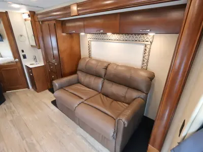 2018 Renegade Villagio photo 12
