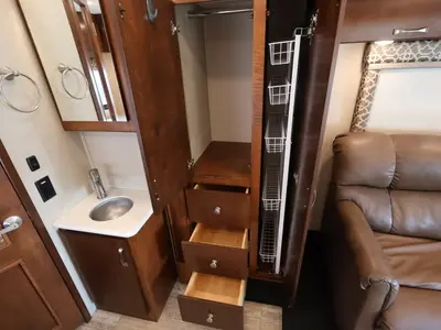 2018 Renegade Villagio photo 16