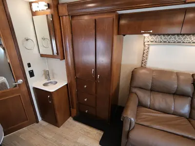2018 Renegade Villagio photo 15