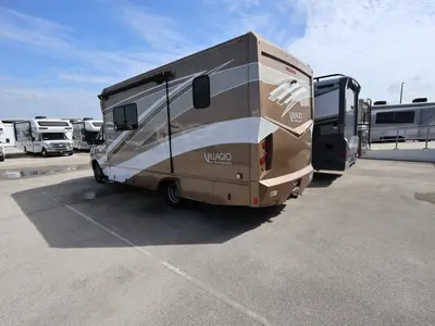 2018 Renegade Villagio photo 25