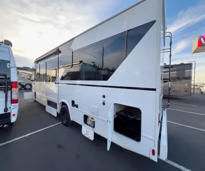 2026 Thor Motor Coach Axis photo 26