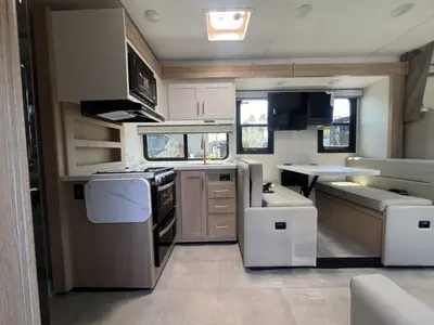 2027 Thor Motor Coach Chateau photo 7