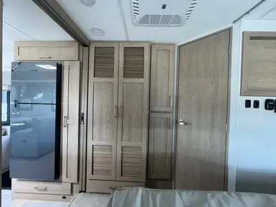 2027 Thor Motor Coach Chateau photo 14