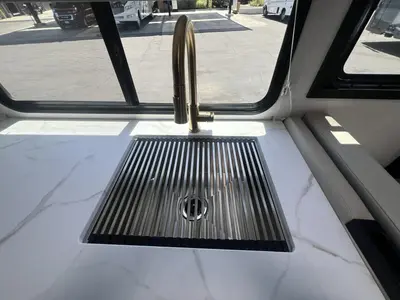 2027 Thor Motor Coach Chateau photo 10