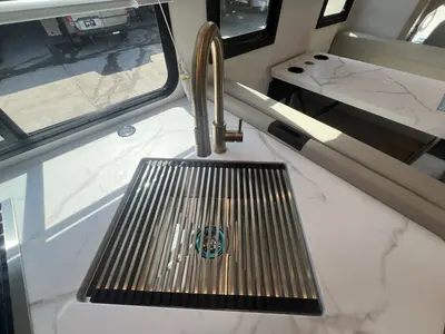 2027 Thor Motor Coach Chateau photo 10