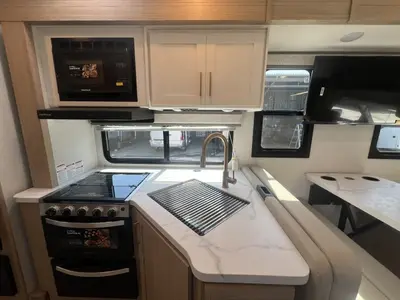 2027 Thor Motor Coach Chateau photo 8