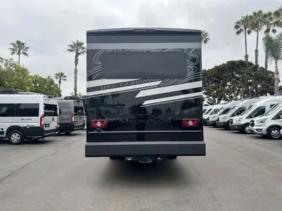 2027 Thor Motor Coach Magnitude photo 21