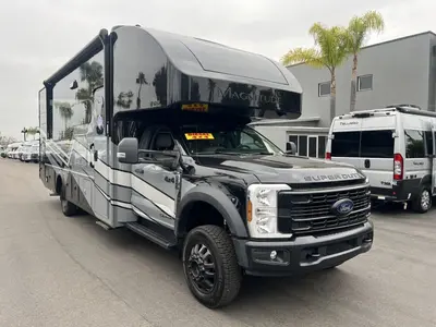 2027 Thor Motor Coach Magnitude exterior