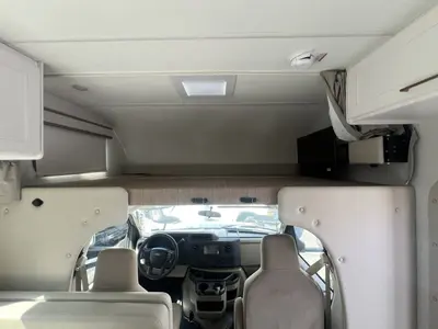 2027 Thor Motor Coach Chateau photo 4