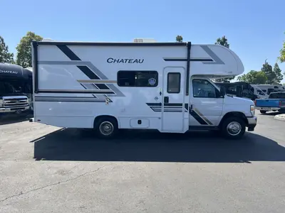 2027 Thor Motor Coach Chateau photo 20