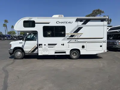 2027 Thor Motor Coach Chateau photo 18