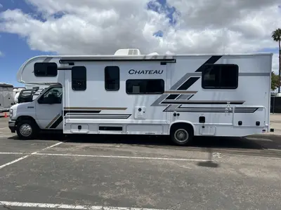 2027 Thor Motor Coach Chateau photo 21