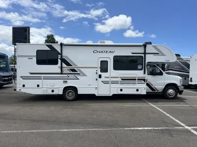 2027 Thor Motor Coach Chateau photo 23