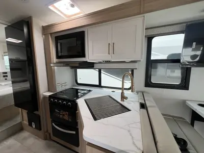 2027 Thor Motor Coach Chateau photo 9