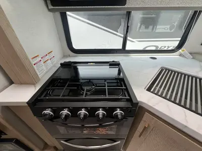 2027 Thor Motor Coach Chateau photo 11
