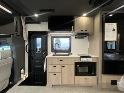 2026 Grand Design Lineage Series M photo 6