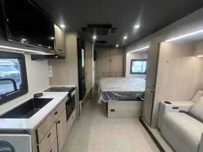2026 Grand Design Lineage Series M photo 4