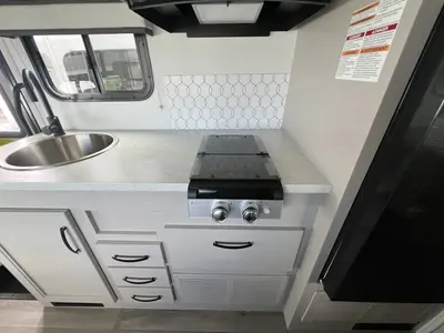 2027 Entegra Coach Odyssey SE photo 8