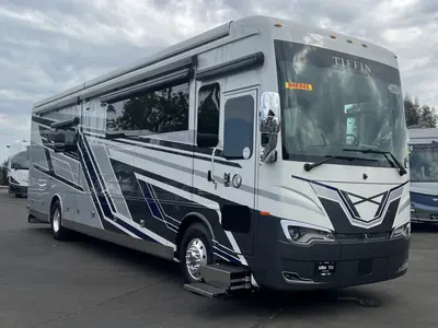 2026 Tiffin Motorhomes Allegro BUS exterior