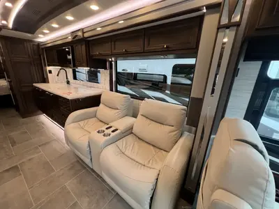 2026 Tiffin Motorhomes Allegro BUS photo 5