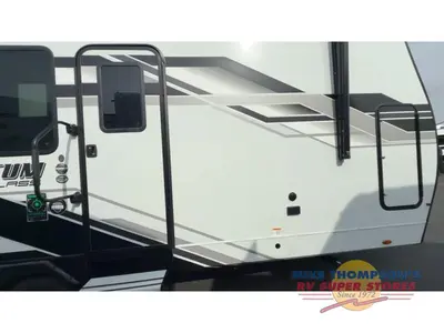 2026 Grand Design Momentum G-Class photo 9