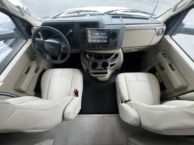 2027 Thor Motor Coach Quantum photo 2