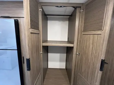 2027 Thor Motor Coach Quantum photo 19