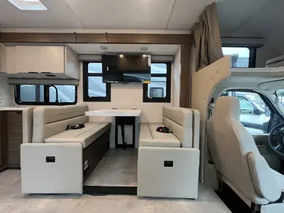 2027 Thor Motor Coach Quantum photo 6