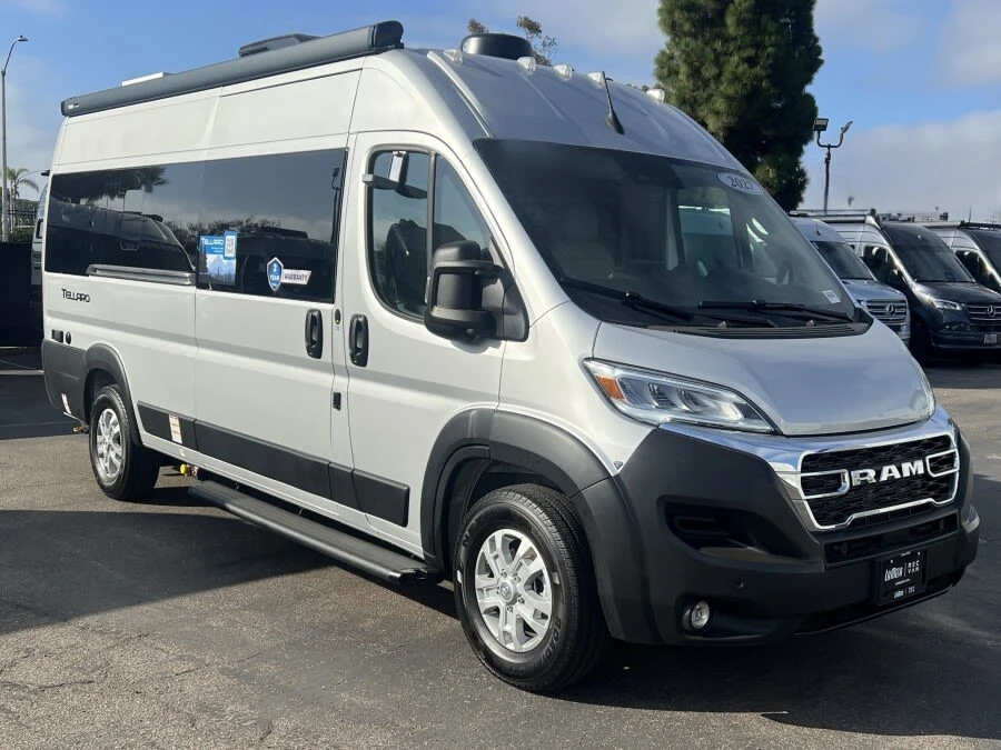 2027 Thor Motor Coach Tellaro exterior