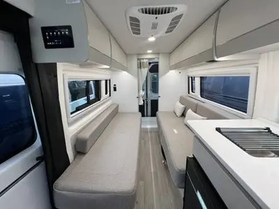 2027 Thor Motor Coach Tellaro photo 5