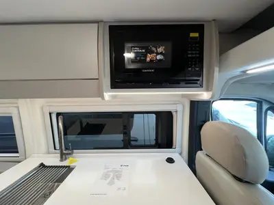 2027 Thor Motor Coach Tellaro photo 9