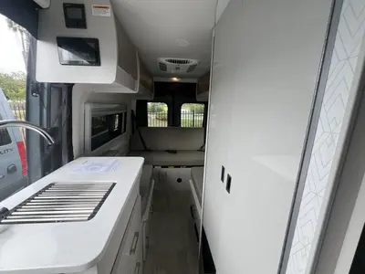 2027 Thor Motor Coach Tranquility photo 5