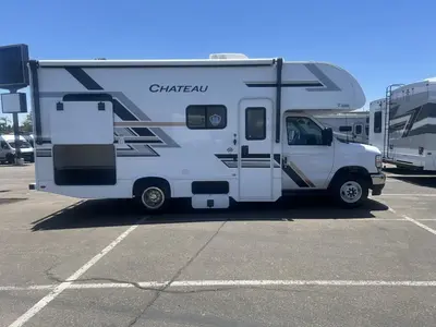 2027 Thor Motor Coach Chateau photo 21