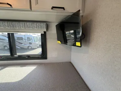2027 Thor Motor Coach Omni photo 16