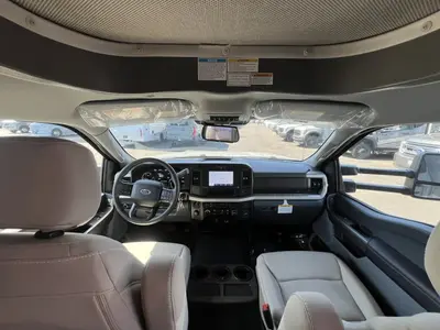 2027 Thor Motor Coach Omni photo 2