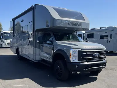 2027 Thor Motor Coach Omni exterior