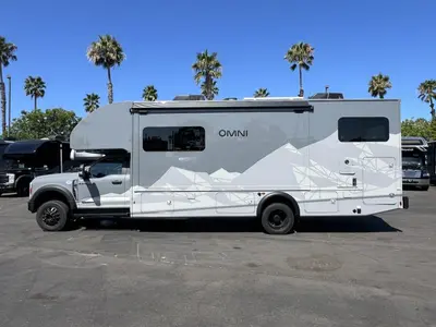 2027 Thor Motor Coach Omni photo 20