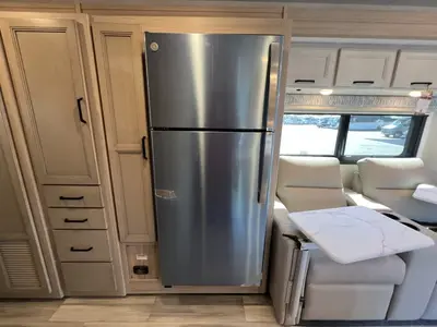 2027 Thor Motor Coach Omni photo 13